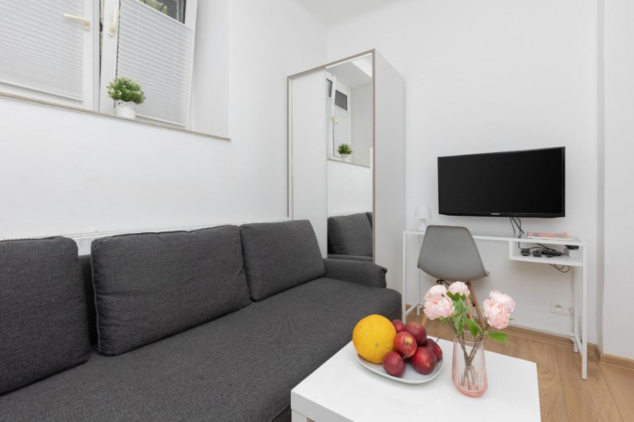 Micro Apartment Near Fort Mokotow By Noclegi Renters Warszawa Eksteriør billede
